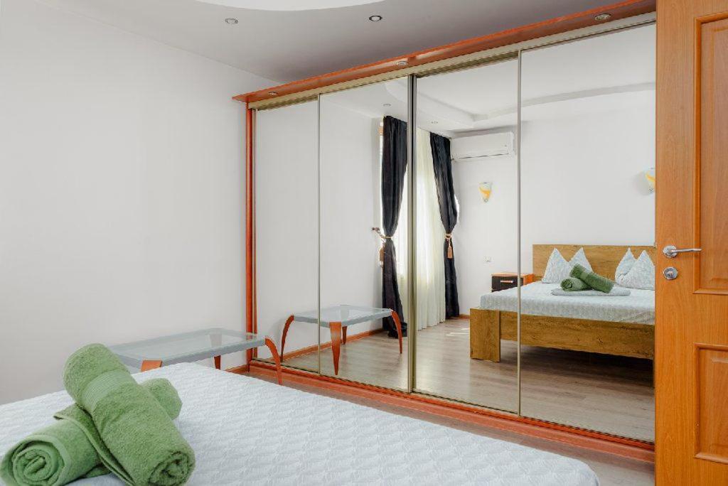 Heart Of Downtown 3 Rooms Apartment Self Check In Bucharest Luaran gambar