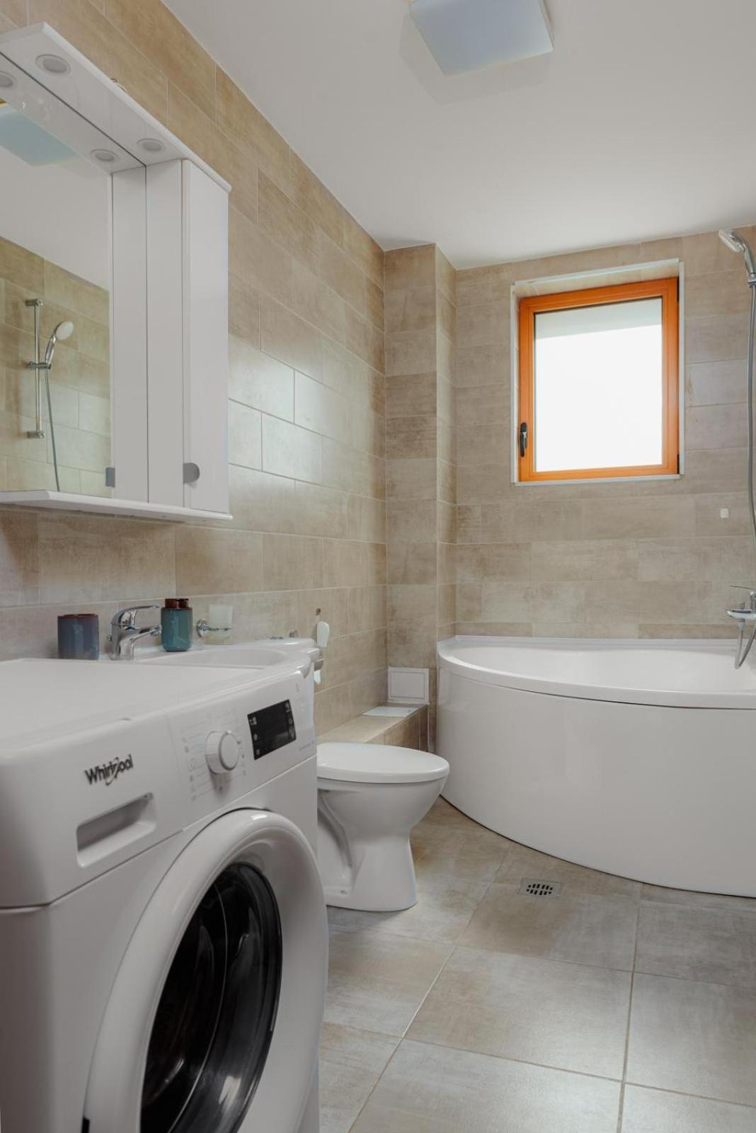 Heart Of Downtown 3 Rooms Apartment Self Check In Bucharest Luaran gambar