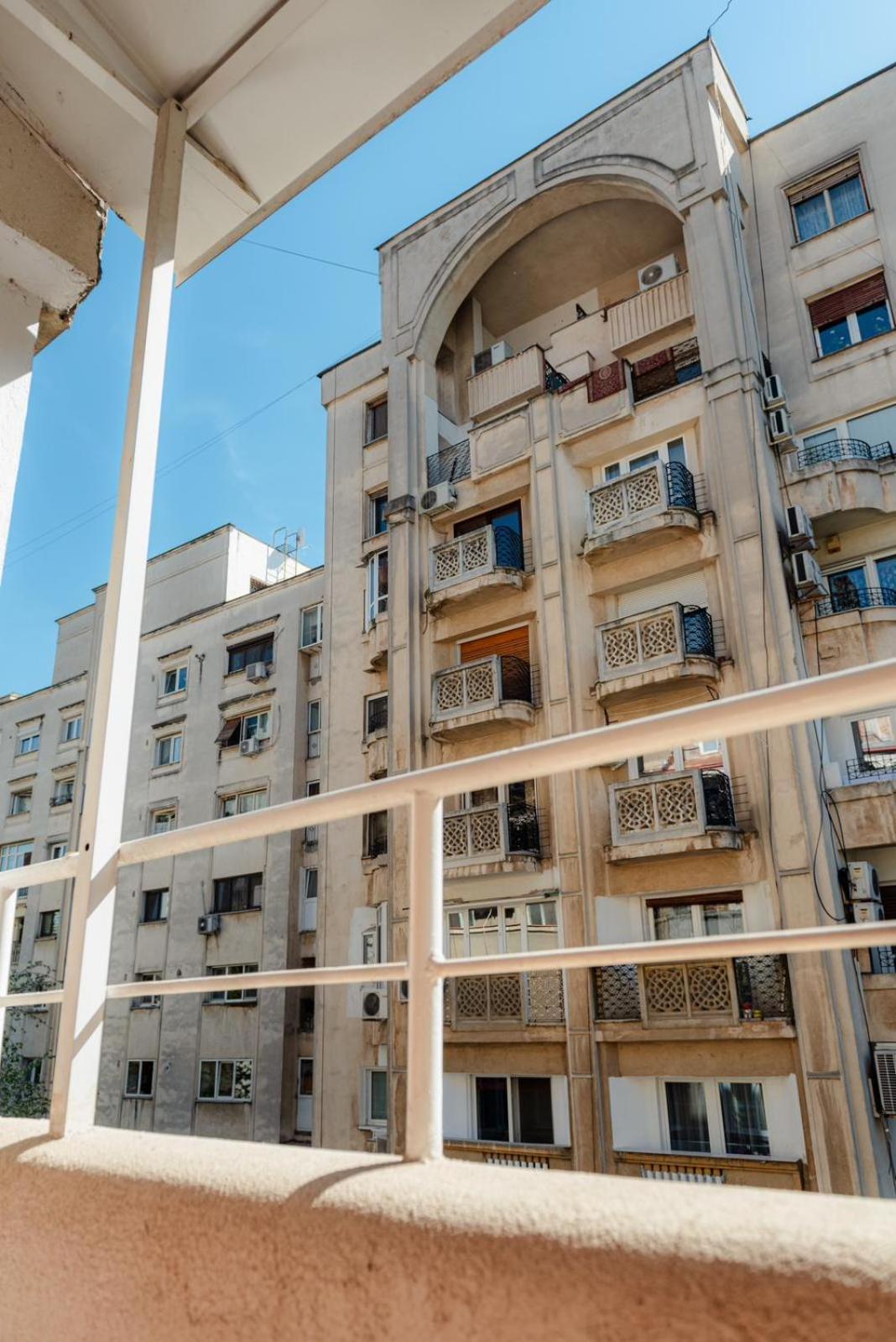 Heart Of Downtown 3 Rooms Apartment Self Check In Bucharest Luaran gambar